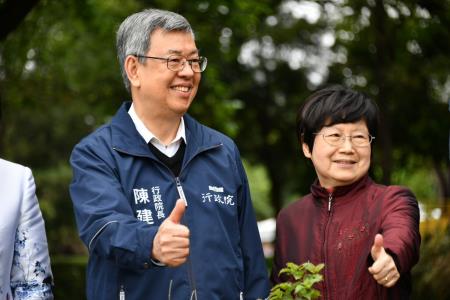 2024年3月10日行政院長陳建仁出席「傳承下個百年 植樹羅東林場」植樹活動13