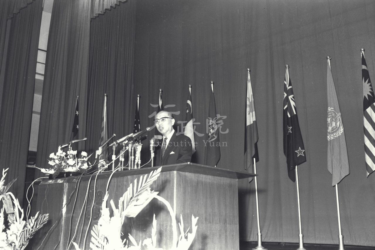 1967年9月11日嚴家淦院長於世界衛生組織西太平洋第十八屆會議開幕 共1張 　共1張