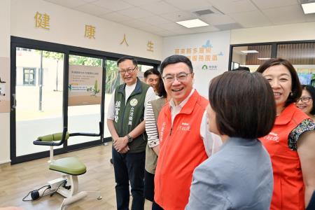2024年7月22日行政院長卓榮泰視察屏東縣政府多層級樂活照顧服務園區。