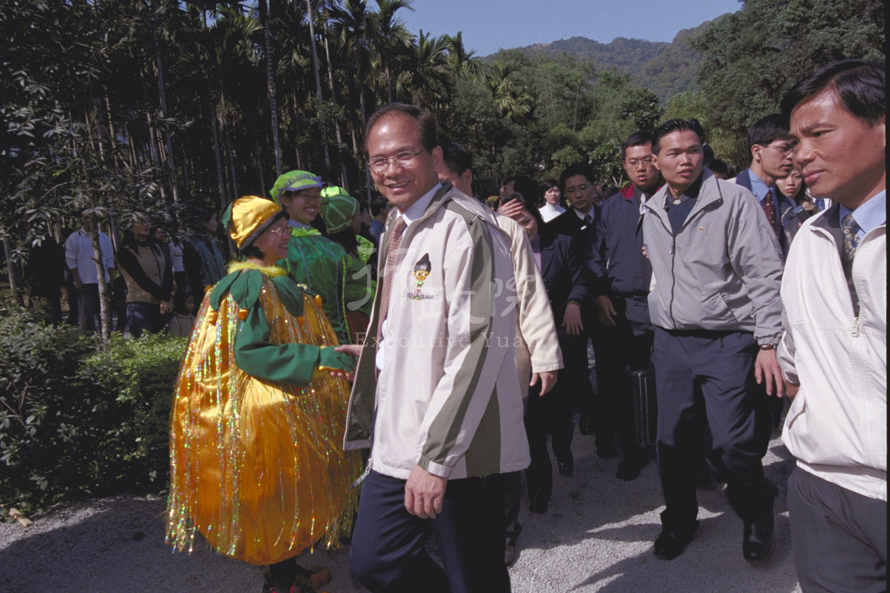 2003年12月28日行政院長游錫堃訪視宜蘭地區活動 　共3張