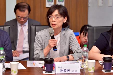 2025年8月14日行政院長卓榮泰參訪慶鴻機電並與機械（含工具機）業者交流座談會 　共15張