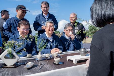 2023年11月21日行政院長陳建仁視察壯圍沙丘生態園區10 　共16張