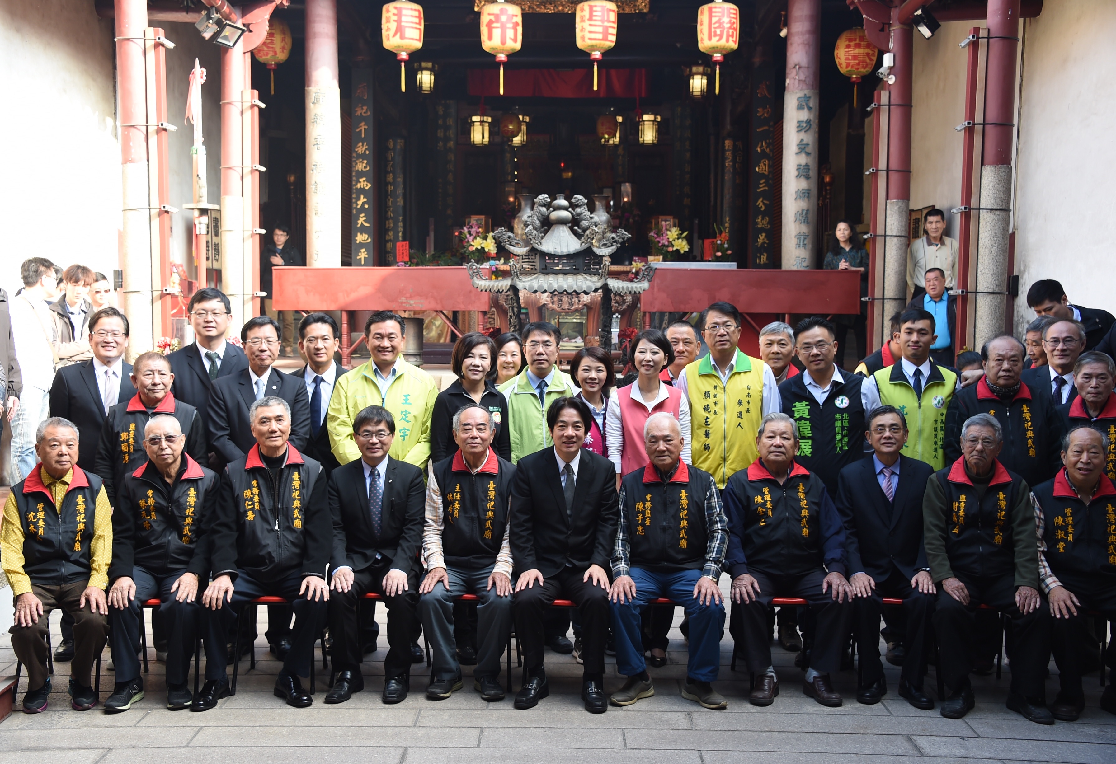 賴揆率行政團隊訪台南  盼落實長照2.0與前瞻基礎建設