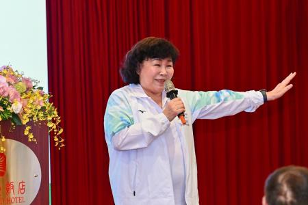 2026年10月26日行政院副院長鄭麗君出席「2026愛知名古屋亞洲帕拉運動會代表團返國餐會」 　共8張