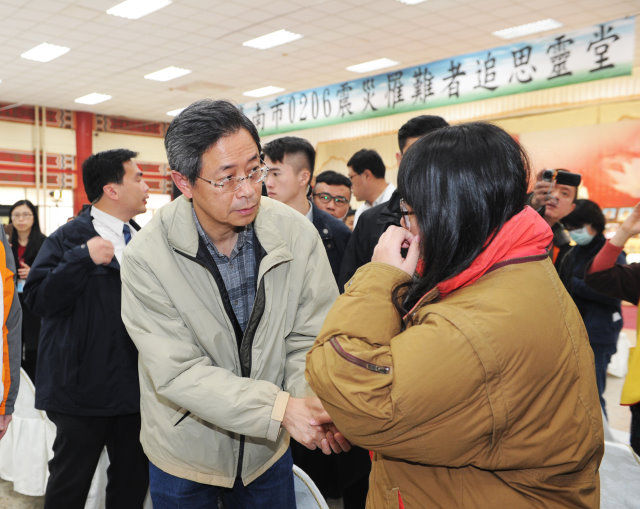 張揆三度親赴臺南關心震災民眾 鼓勵災民堅強生活成為社會驕傲 　共5張