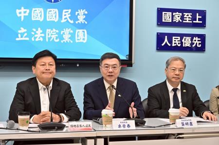 2025年4月28日行政院長卓榮泰拜會立法院國民黨團 　共6張