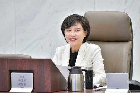 2026年6月10日行政院副院長鄭麗君主持「穩定物價小組」第103次臨時會報　共6張