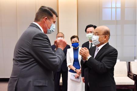 0918接見美國務院次卿柯拉克_200918_S__5496842 　共2張