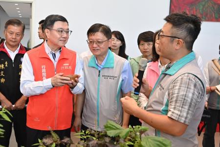 2024年9月28日行政院長卓榮泰視察有機農業研究中心
