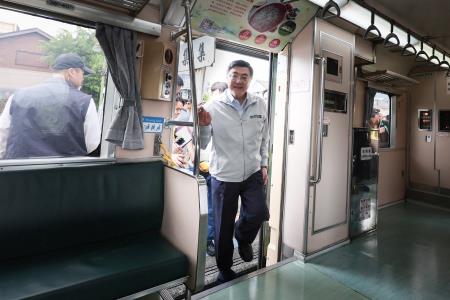 2026年7月25日行政院長卓榮泰搭乘台鐵集集線區間列車 　共11張