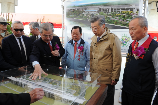 陳揆出席臺灣南北高速鐵路苗栗站動工典禮 　共1張