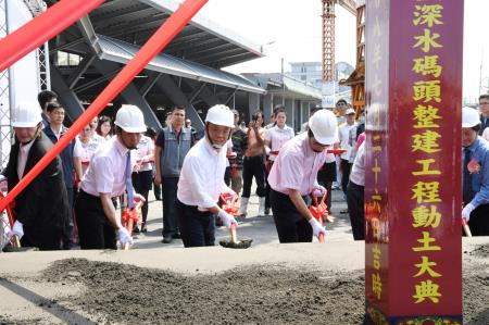 0726東港泊區深水碼頭整建工程_190726_0039 　共4張