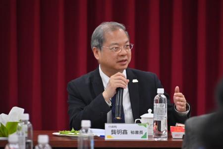 2025年4月13日行政院長卓榮泰出席毛豆產業座談會_5　共9張