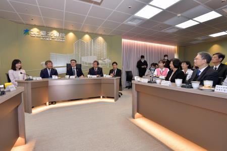2024年12月17日行政院長卓榮泰視察衛生福利部臺北醫院 _5_　共7張