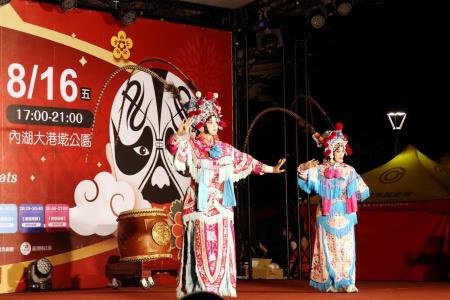 2024年8月16日行政院長卓榮泰出席內科嘉年華會戲曲．特技之夜。　共6張