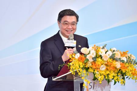2026年4月29日行政院長卓榮泰出席115年紀念五一勞動節暨全國模範勞工表揚典禮 　共7張