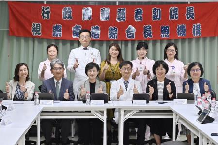 鄭副院長今（29）日鄭視察衛生福利部基隆醫院附設南港綜合長照機構照片 共4張 　共7張
