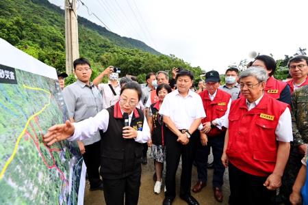 2023年9月6日行政院長陳建仁視察壽豐鄉豐山村民宅受災情形S__6742440_0 　共14張