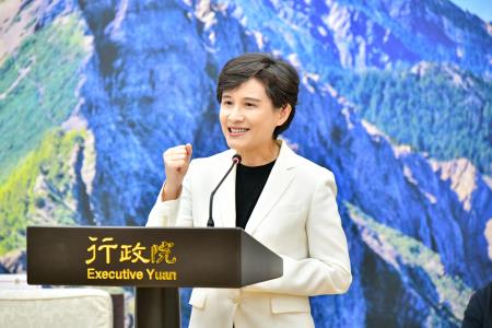 2025年10月21日行政院副院長鄭麗君接見國際青年商會中華民國總會「第63屆十大傑出青年當選人」一行 　共6張