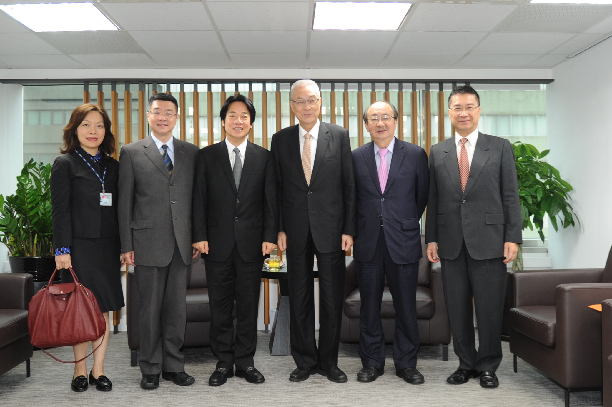向吳敦義前院長請益 賴揆：推動落實相關建議 希望國家持續進步