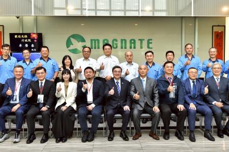 2026年1月30日行政院長卓榮泰參訪晟田科技公司 　共9張