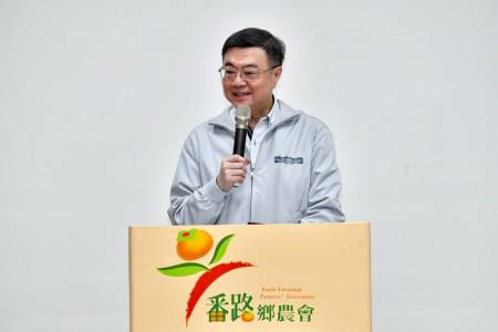 2025年9月21日行政院長卓榮泰視察嘉義縣番路鄉農會冷鏈運用及新廠規劃情形 　共5張