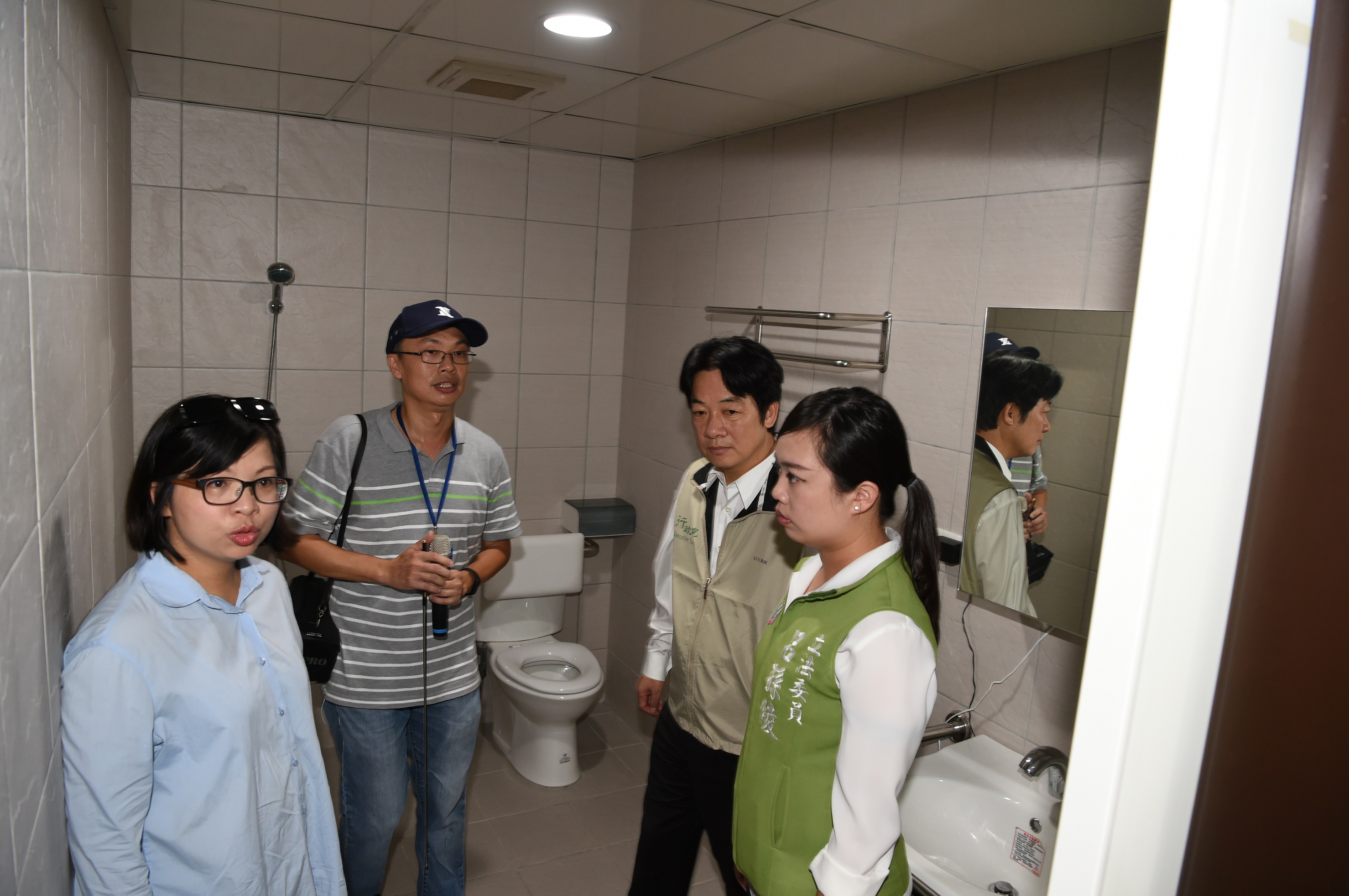 視察世大運選手村社會住宅  賴揆：掌握推動期程 充分發揮效用　共3張
