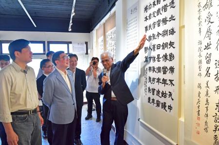 2026年7月17日行政院長卓榮泰出席「墨痕詩述-臺灣百年追尋」展覽開幕式　共7張