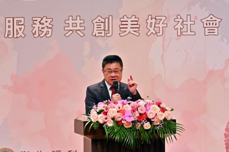 卓院長今（27）日​出席「​113年全國​績優志工表揚典禮」新聞照片 共8張　共8張