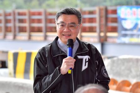 2025年11月29日行政院長卓榮泰視察台9線馬太鞍溪橋重建情形 　共11張