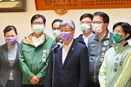 2023年2月3日行政院長陳建仁參訪朝友工業公司暨螺絲螺帽產業座談會10