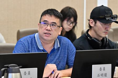 2025年10月23日行政院副院長鄭麗君主持行政院「體育暨運動發展部」諮詢小組第6次會議 　共9張