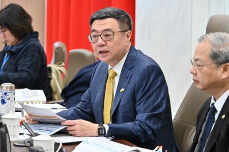 卓院長今(27)日主持中央道路交通安全會報114年第1次會議照片 共7張_4 　共7張