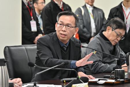 卓院長今（11）日視察桃園機場春節疏運整備作業照片 共10張　共10張