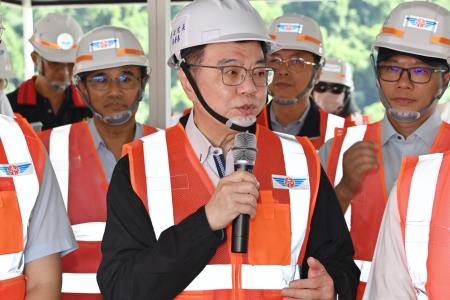 行政院長卓榮泰視察台8線183.6k邊坡搶修工程