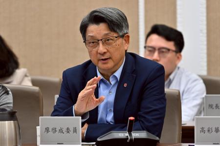 2025年12月17日行政院長卓榮泰主持行政院食品安全會報114年第4次會議 　共7張