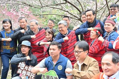 2023年2月26日行政院長陳建仁視察南投縣原鄉苦茶暨區域共好地方創生S__124354781
