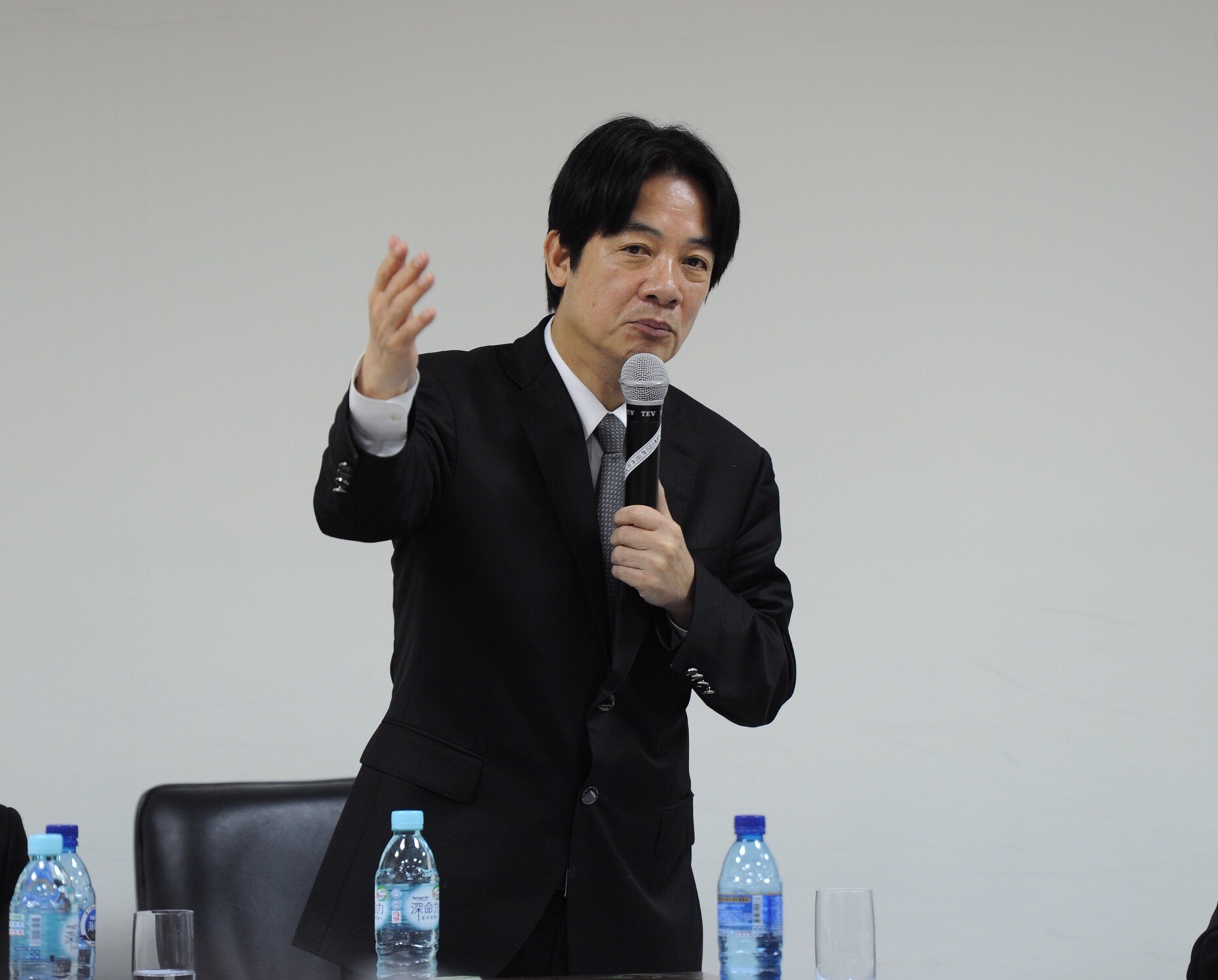 賴揆：有效利用資源  推動海洋深層水相關產業蓬勃發展