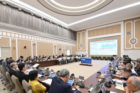 2024年8月21日行政院長卓榮泰主持行政院國家永續發展委員會第36次委員會議 _3_ 　共7張