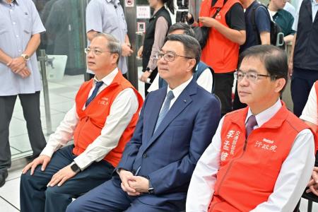 2024年7月21日行政院長卓榮泰視察中央氣象署並聽取113年第3號颱風凱米動態情形。