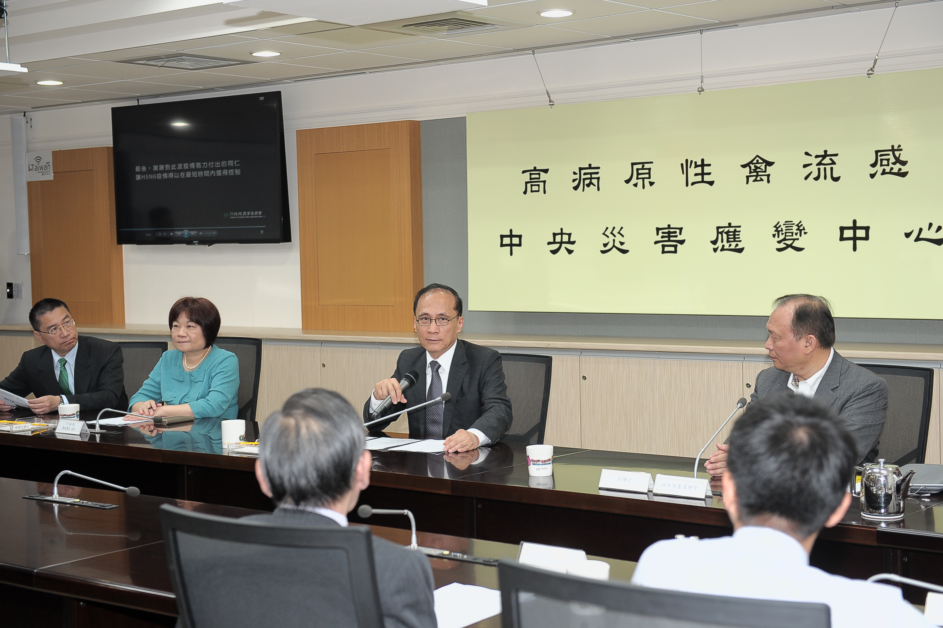 林揆：禽流感防疫回歸常態運作 仍請農委會持續保持警戒 　共3張