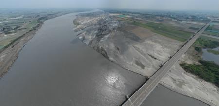 05_第4區 自強大橋上游河道灘地_改善前 　共12張