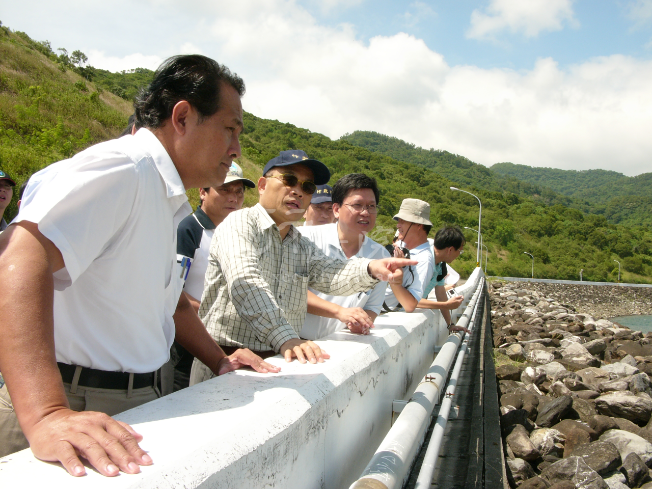 蘇貞昌院長視察牡丹水庫 共2張 　共2張