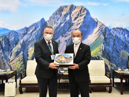 2022年6月6日行政院長蘇貞昌接見斯洛伐克國會及布拉提斯拉瓦省聯合訪問團 _4_　共8張