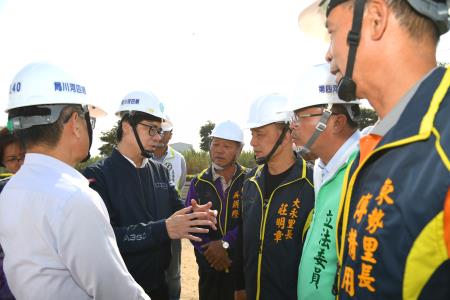 2019年11月13日行政院副院長陳其邁訪視第四放水路滯洪池新建工程_2　共10張