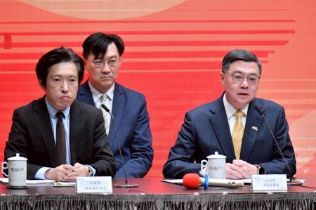 2025年11月27日行政院長卓榮泰出席行政院院會後記者會_第3980次會議_ _10_ 　共10張