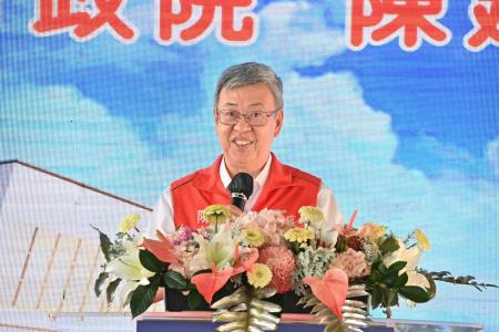 2024年5月10日行政院長陳建仁視察興達漁港水產加工及冷鏈物流中心興建工程