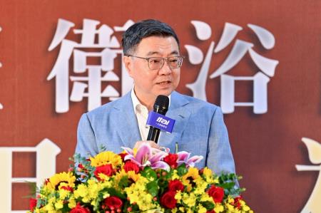 2026年7月3日行政院長卓榮泰出席毅太「企業營運總部暨整體衛浴廠」啟用典禮 　共4張