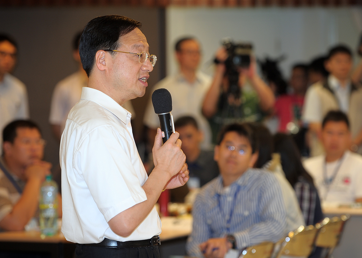 江揆出席青年政策論壇 與年輕世代對話交流 　共2張