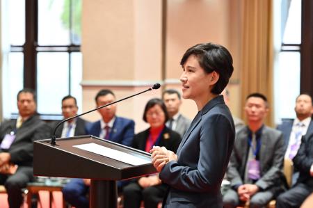 2025年10月30日行政院副院長鄭麗君接見金商獎中外得獎企業一行 　共8張